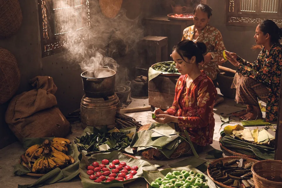 Mâm cơm gia đình đặt trước